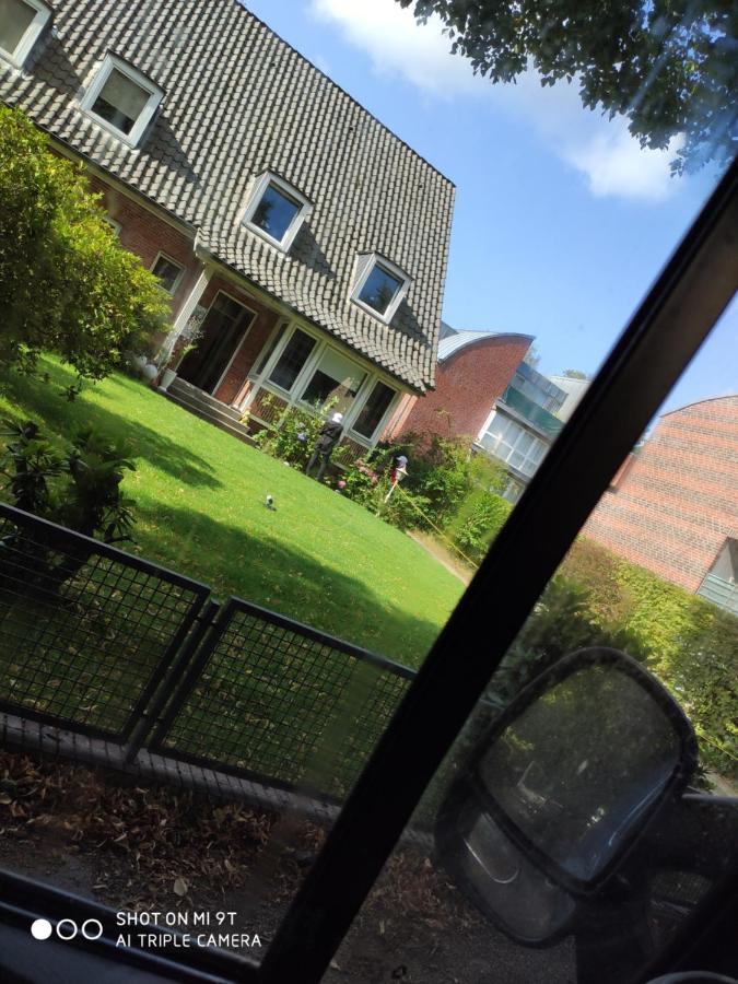 The Old Doctors Office Hostel Hamburg Bagian luar foto